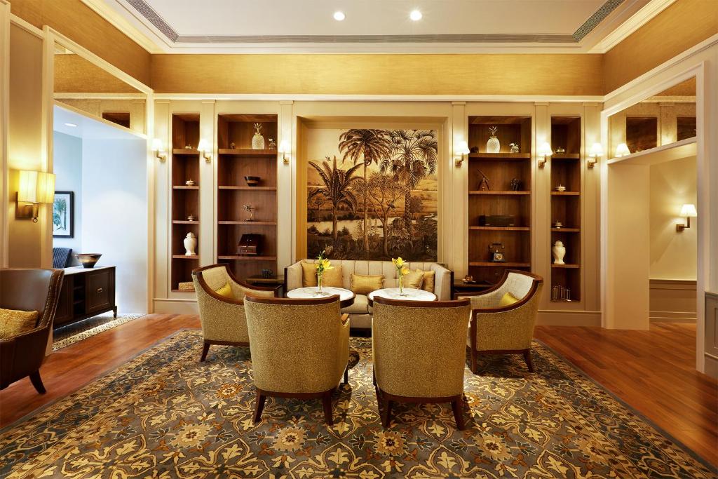 Food and beverages, Taj Connemara, Chennai in Chennai