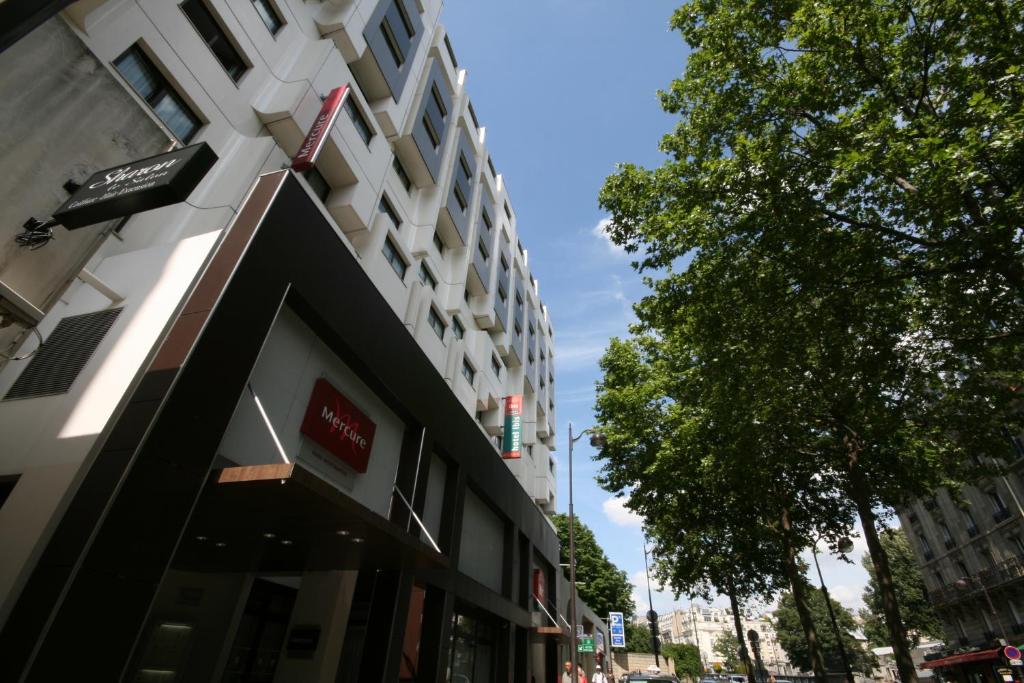 メルキュール パリ モンマルトル サクレクール ホテル (Mercure Paris Montmartre Sacre Coeur Hotel) エントランス