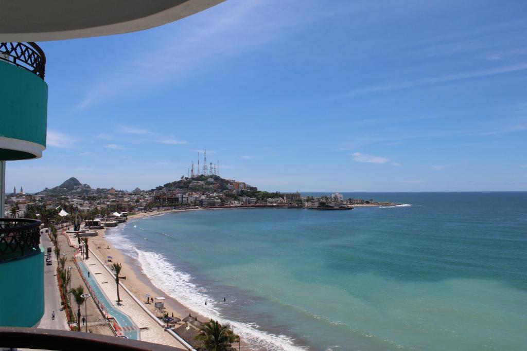 Hotel Playa Marina - 3