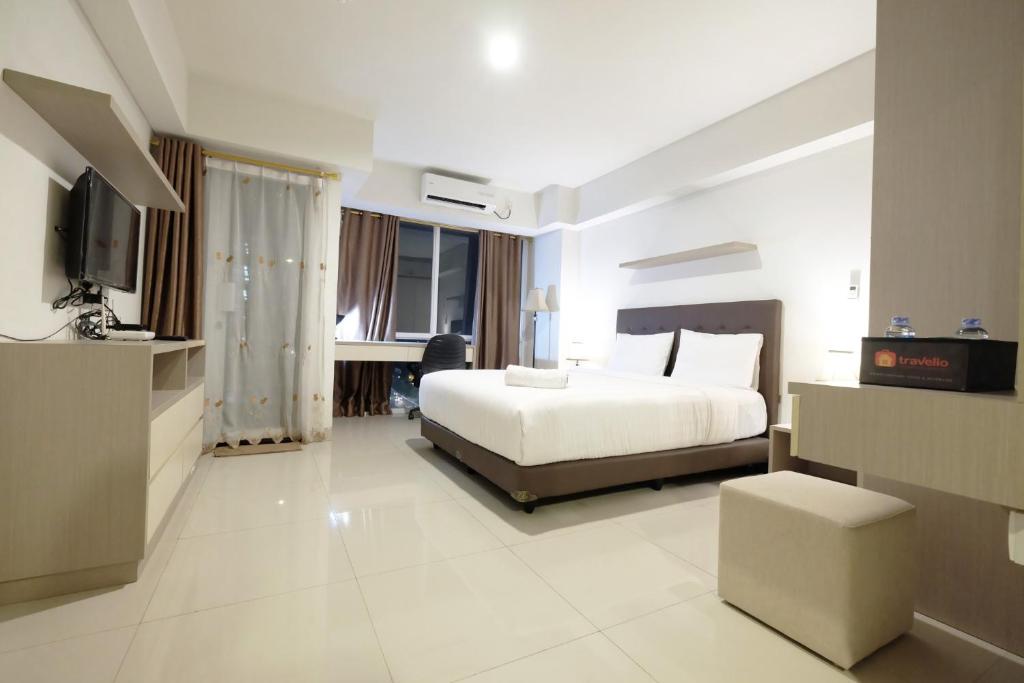 Best Price Spacious Studio Apartment at H Residence near MT Haryono By Travelio, Jakarta