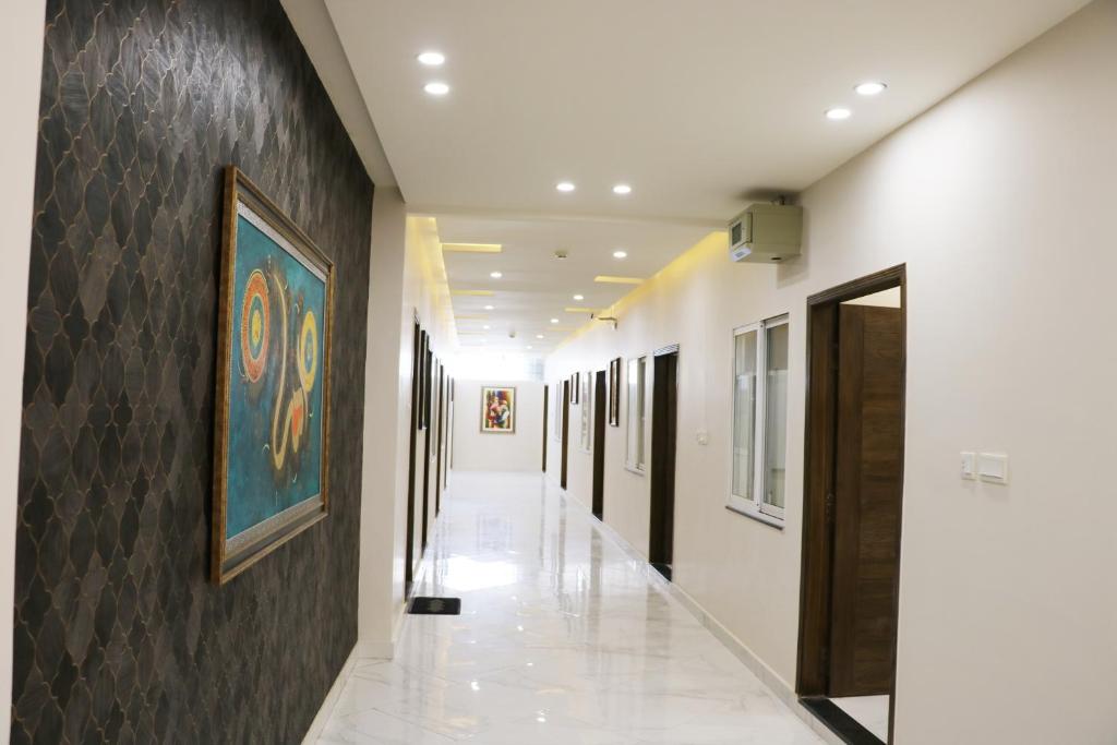 Hotel Avalon Suites photo