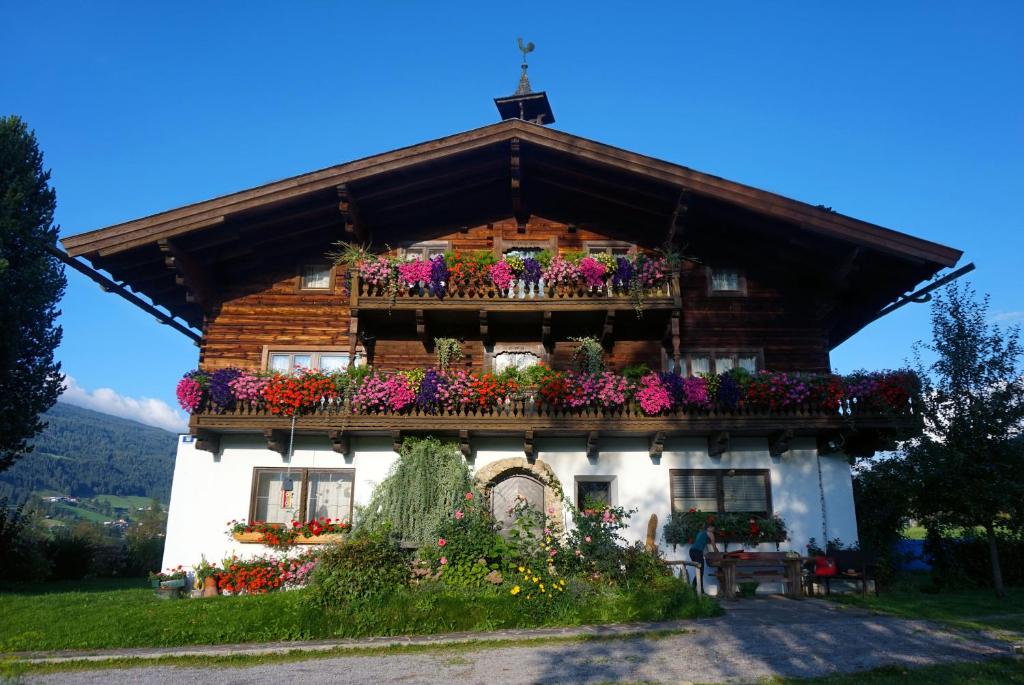 Gut Römerhof - 4