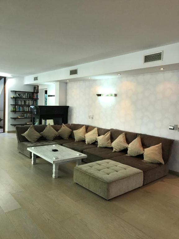 Villa with Heated Pool and Jacuzzi close to Puerto Banus and Beach - 5