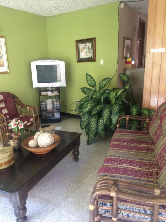 Shared lounge/TV area