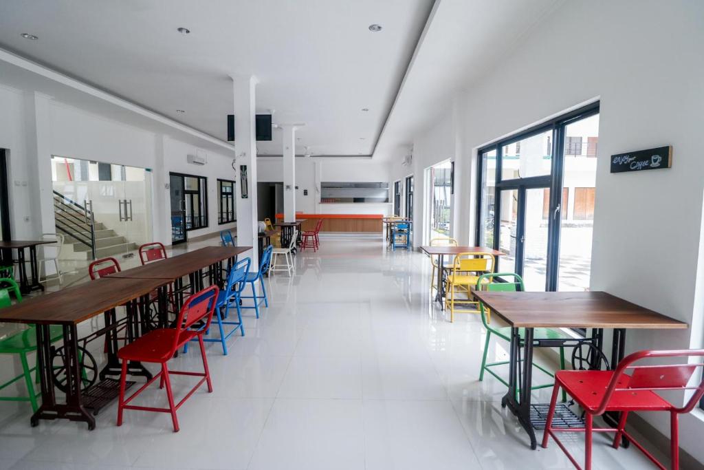 RedDoorz Plus near Kualanamu Airport