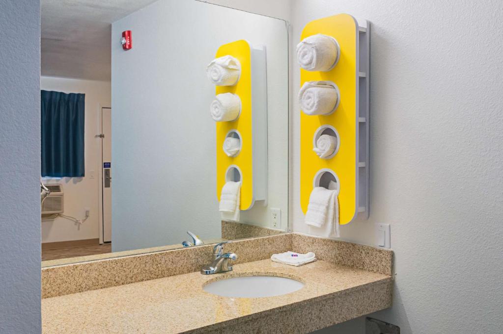 Motel 6-Bay Saint Louis, MS photo