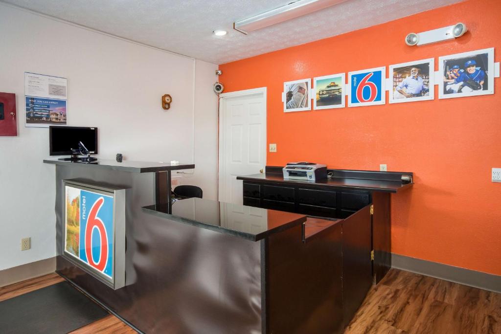 Motel 6-Parkersburg, WV photo