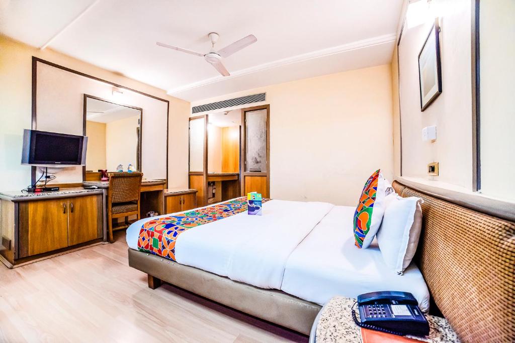Hotel Gandharva Shivajinagar photo
