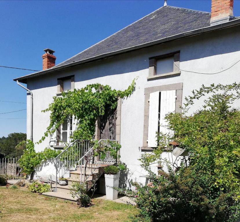 Chambre d'hote equestre Au petit bonheur — Hotel in Saint-Nectaire