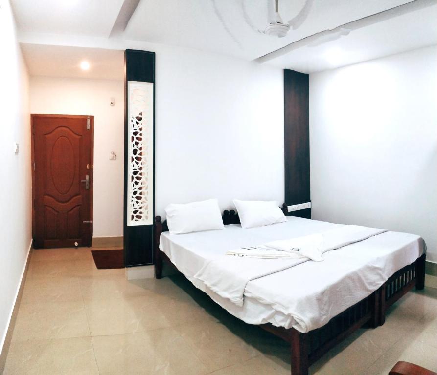 Prajapuri Hotel photo