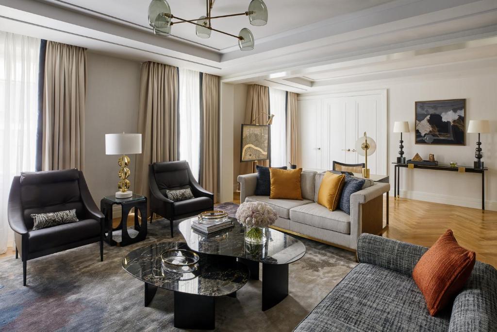 フォーシーズンズ ホテル ロンドン アット テン トリニティ スクエア (Four Seasons Hotel London at Ten Trinity Square)