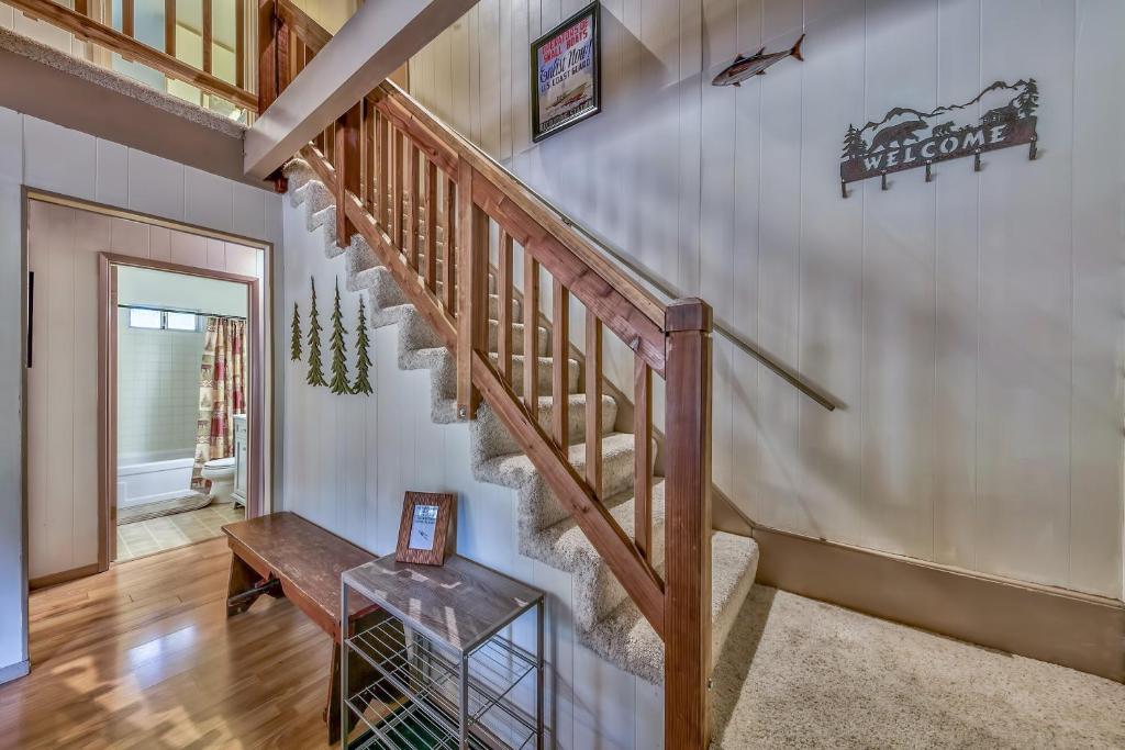 1625A Atroari Chalet photo