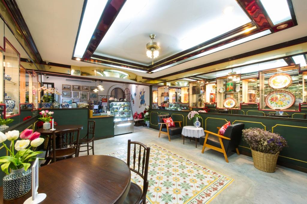 ザ ネイバーズ (The Neighbors Hostel)