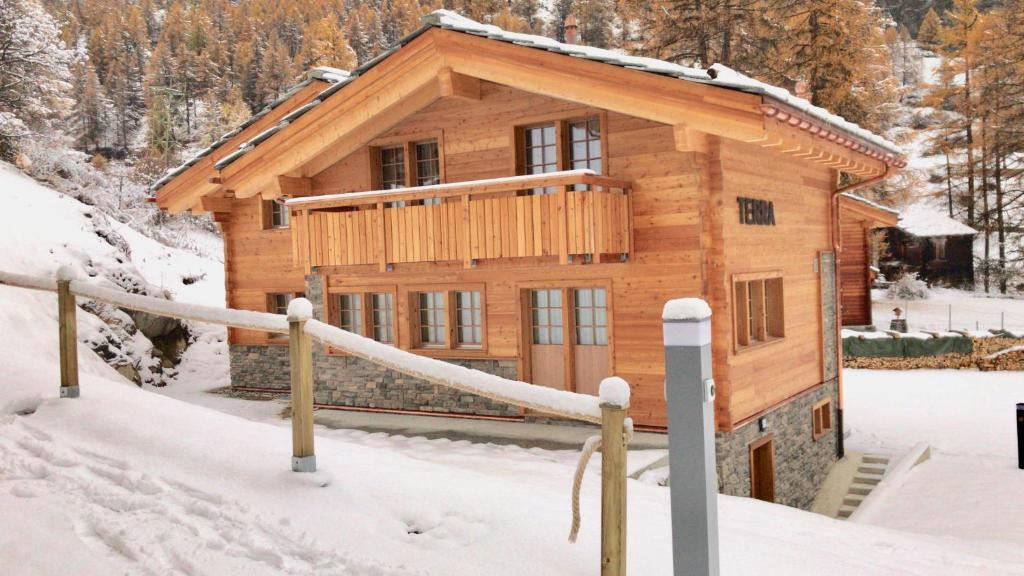 Element Chalets photo