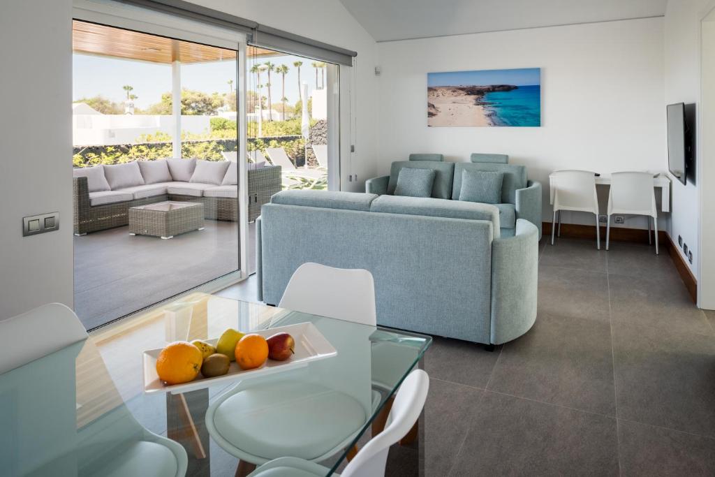Hyde Park Lane Villas — Hotel rooms in Puerto del Carmen, Canary Islands