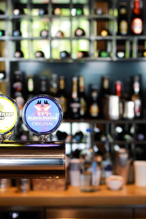 อาหารและเครื่องดื่ม