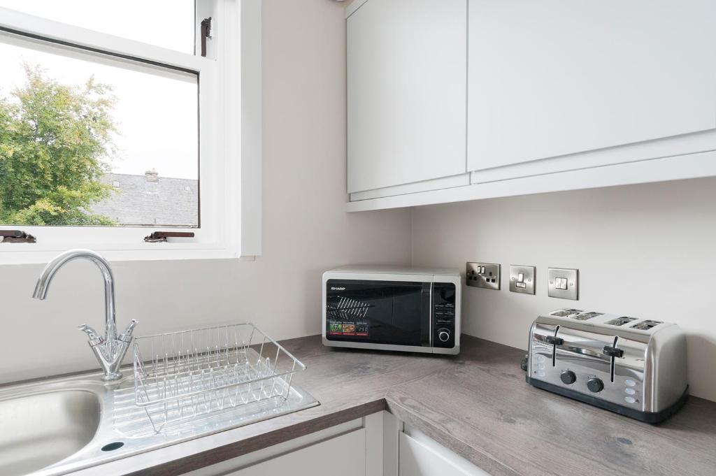 Dalkeith Three Bed Two Bath Apartment 전경