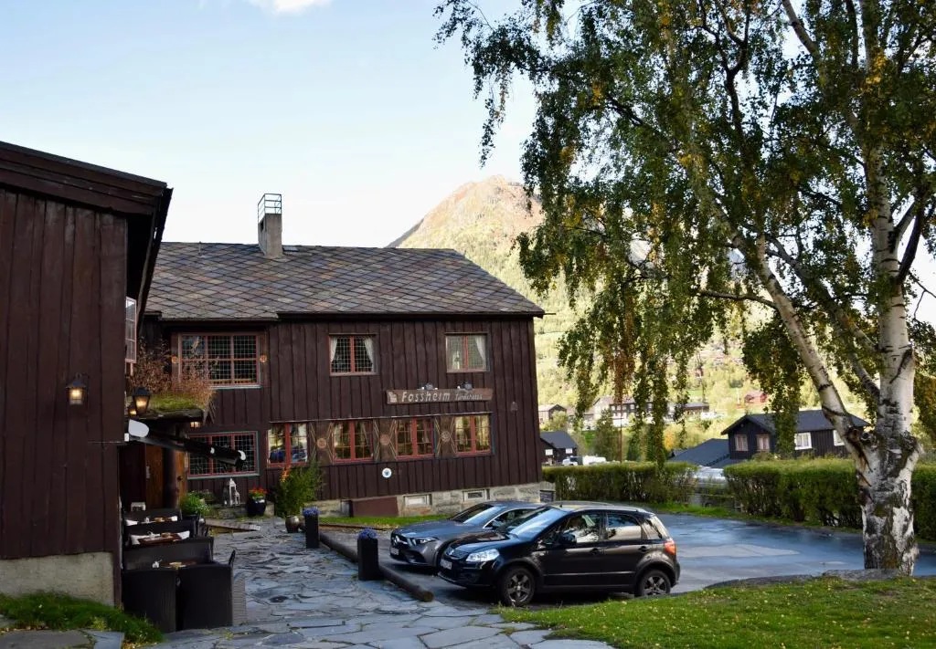 Fossheim Hotel Lom, hotel in Lom