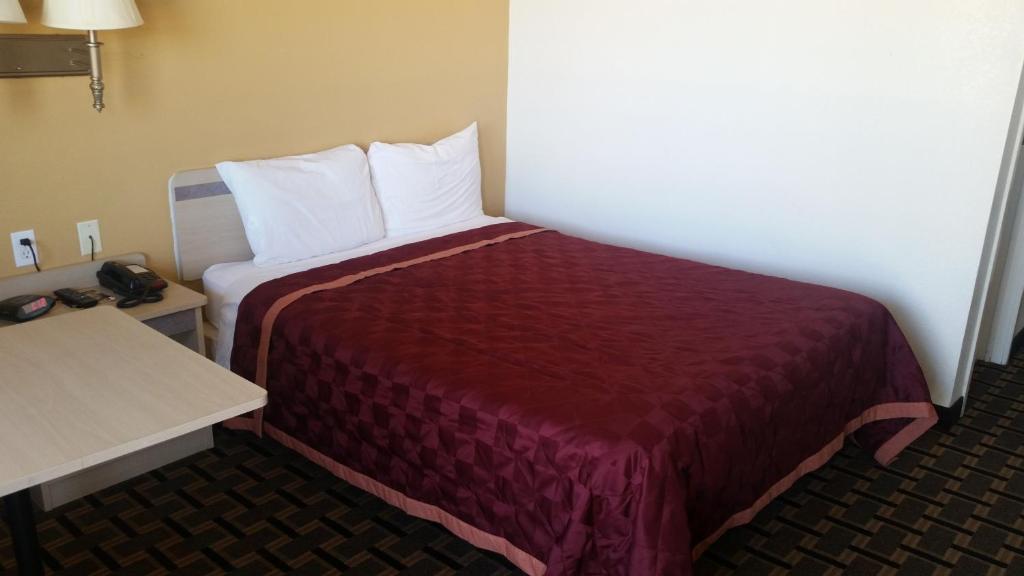 Americas Best Value Inn- Amarillo Airport/Grand Street Photo 15
