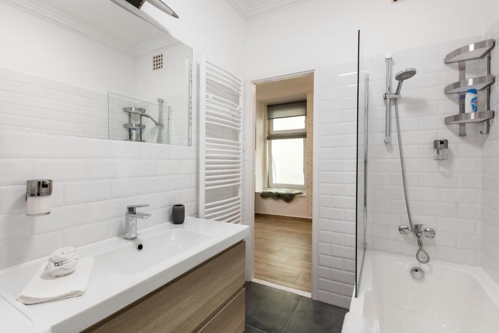 NY7 Apartment in downtown photo