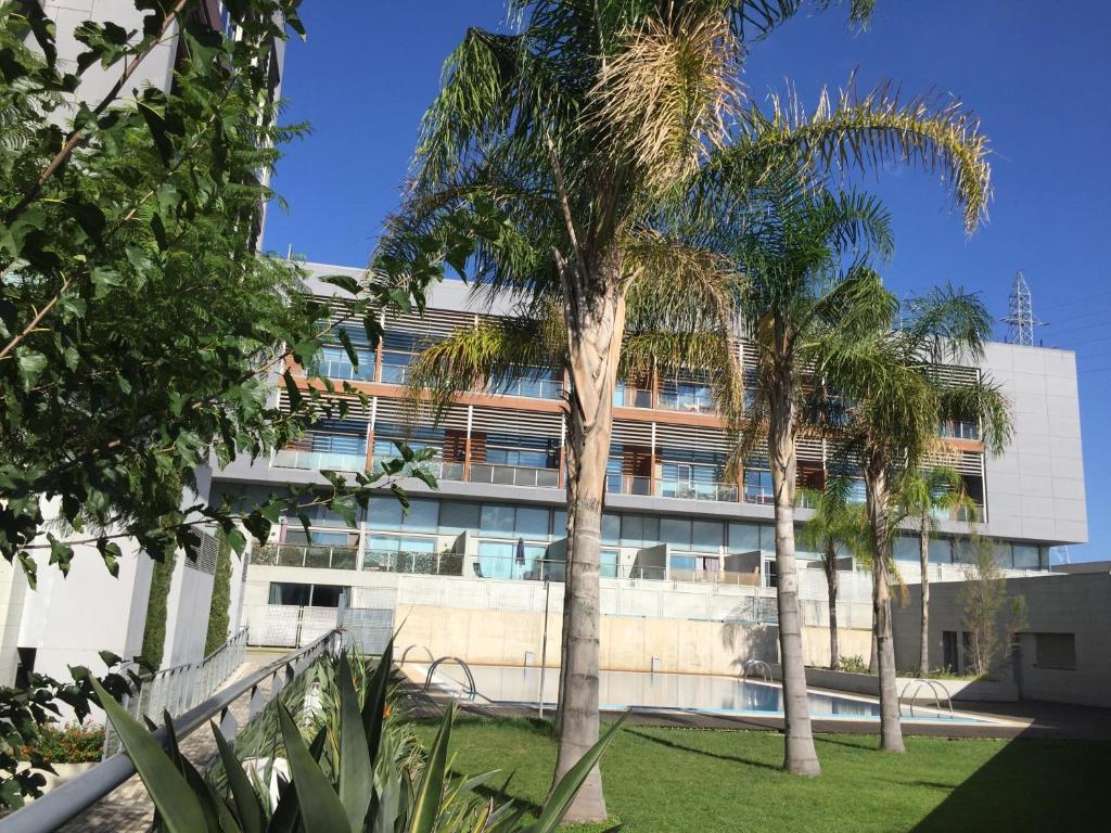 Loft with terrace 24m2, swimming pool and garage — Hotel in València