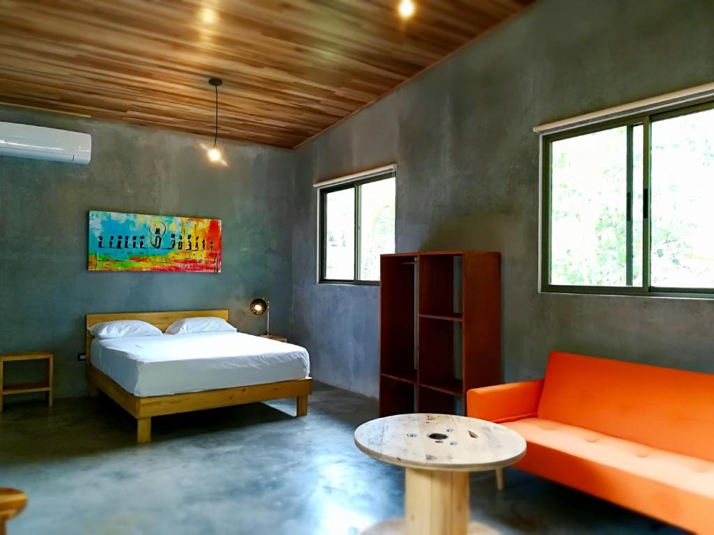 Shakti, Playa Santa Teresa