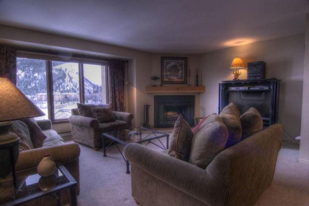 Premium Riverfront Resort Studio in Avon (CO) reviews, prices