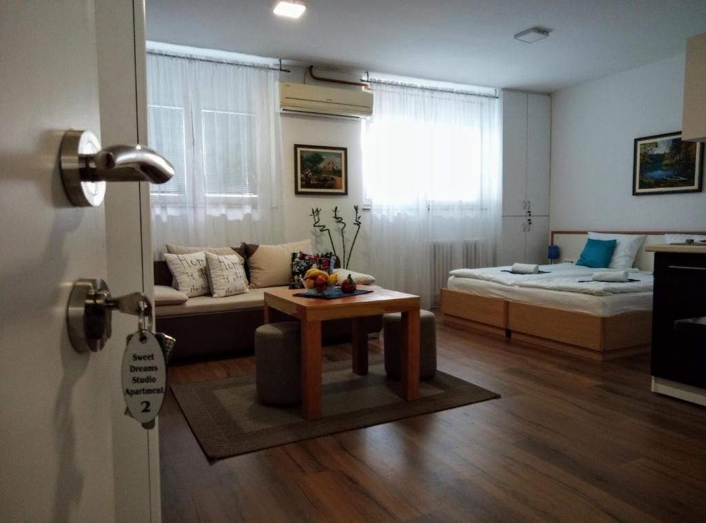 Sweet Dreams Studio Apartment - 5