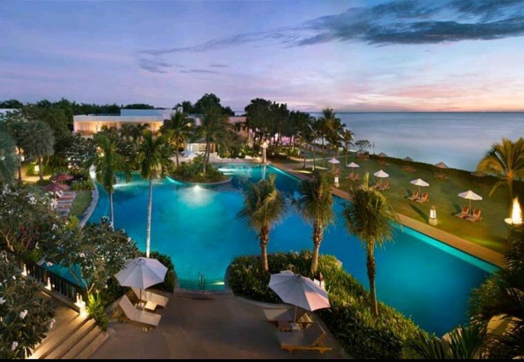Sunvillas Blue Lagoon Hua-hin photo