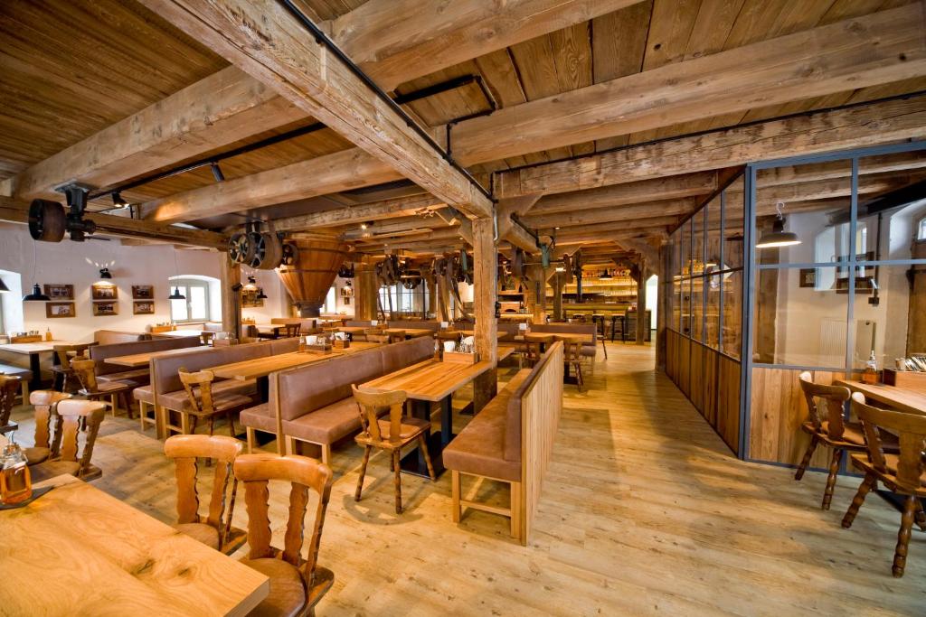 Hotel Kunstmühle - 2
