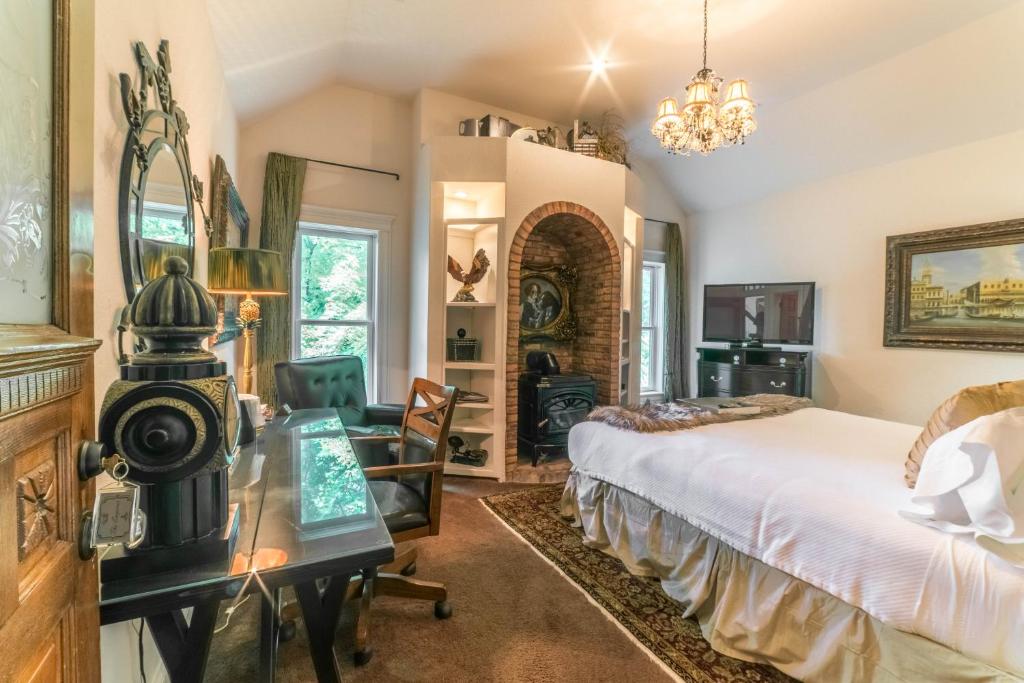 The Victoria Bed & Breakfast, Bentonville (AR) 2024 Updated Prices, Deals