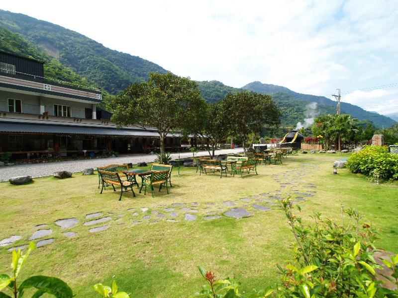 金崙丹堤溫泉會館