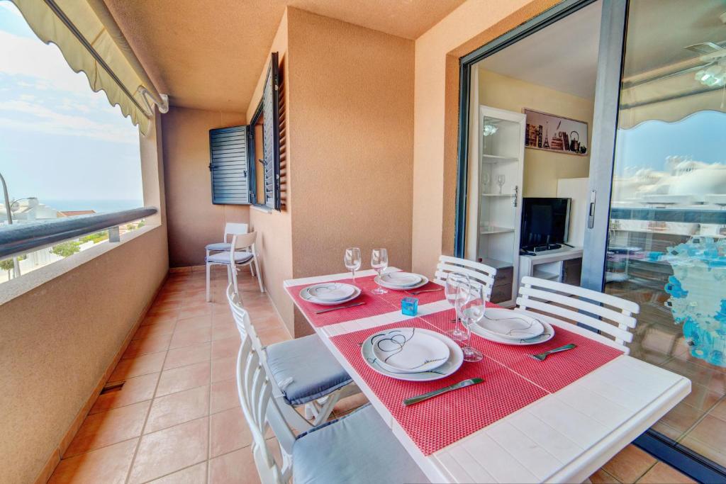 Playa Paraiso II — Hotel in Tenerife