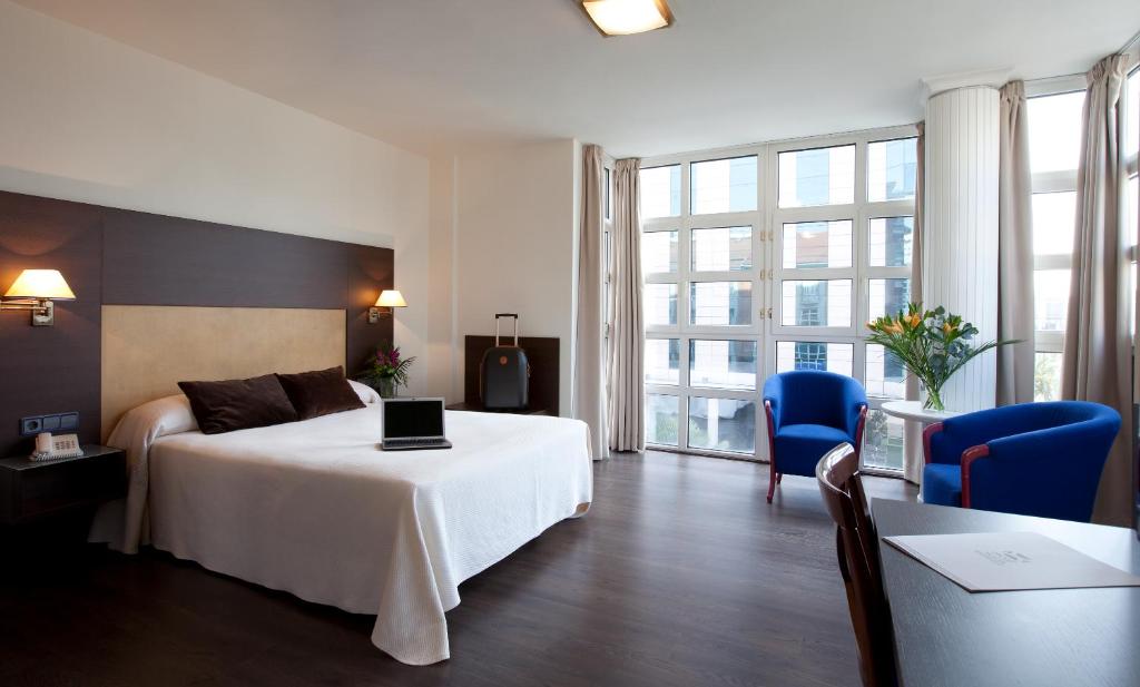 Hotel Madrid Torrejon Plaza Photo 2