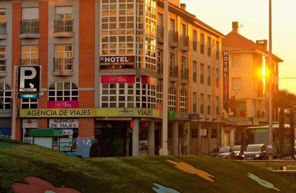 Hotel Madrid Torrejon Plaza Photo 8