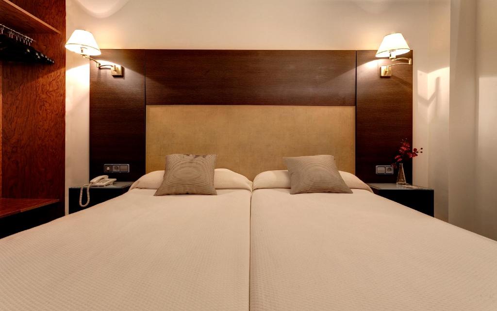 Hotel Madrid Torrejon Plaza Photo 10