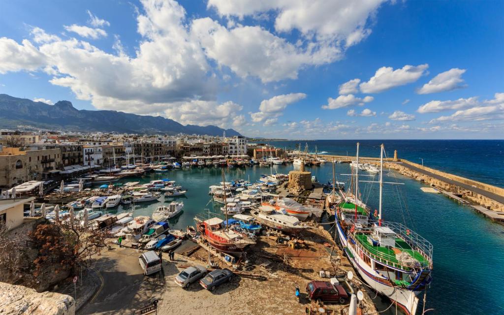 Harbour view flat in Kyrenia -Girne, Kérynia