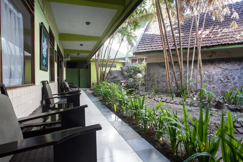 RedDoorz near Balai Kota Malang