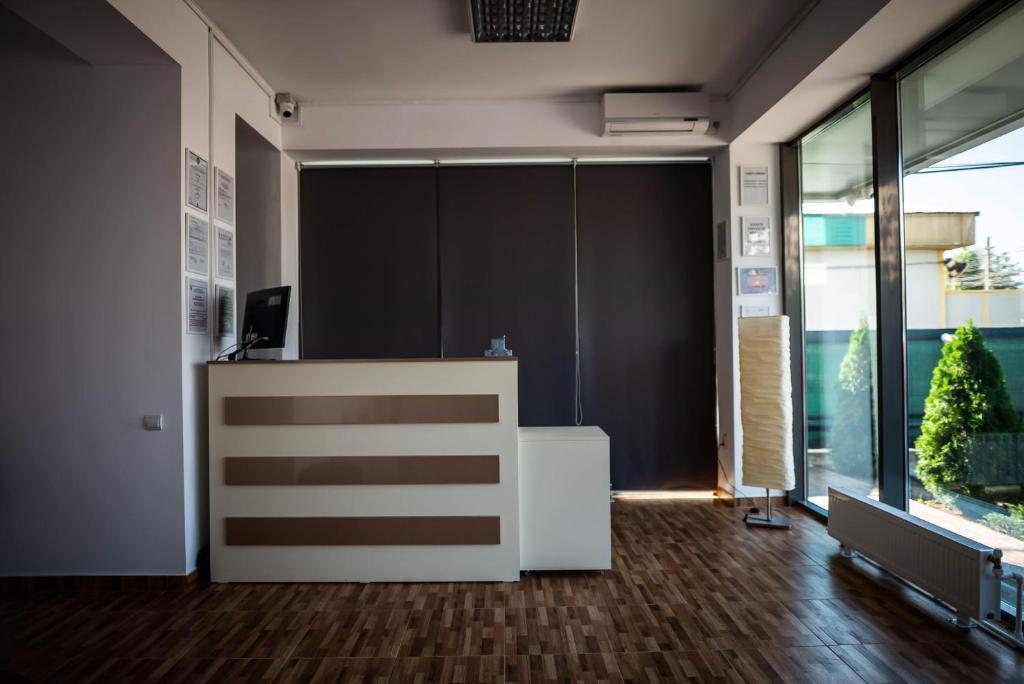 Hotel Tomi photo
