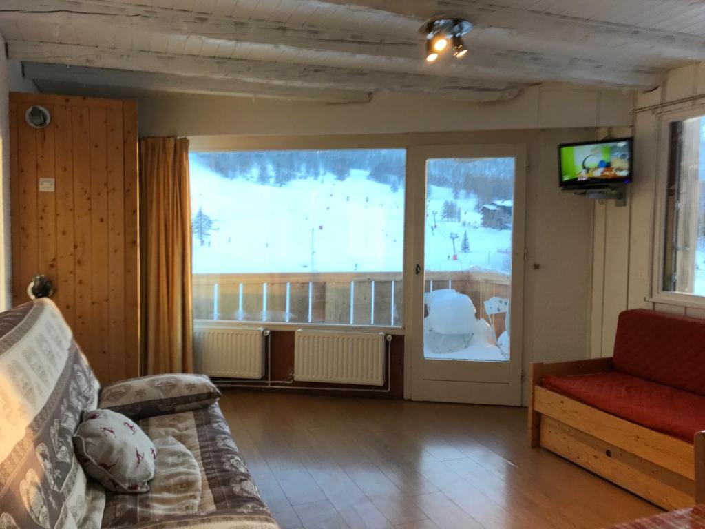 Studio pied de pistes balcon et vue montagne - 3