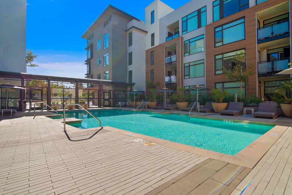 Global Luxury Suites at Downtown Mountain View photo