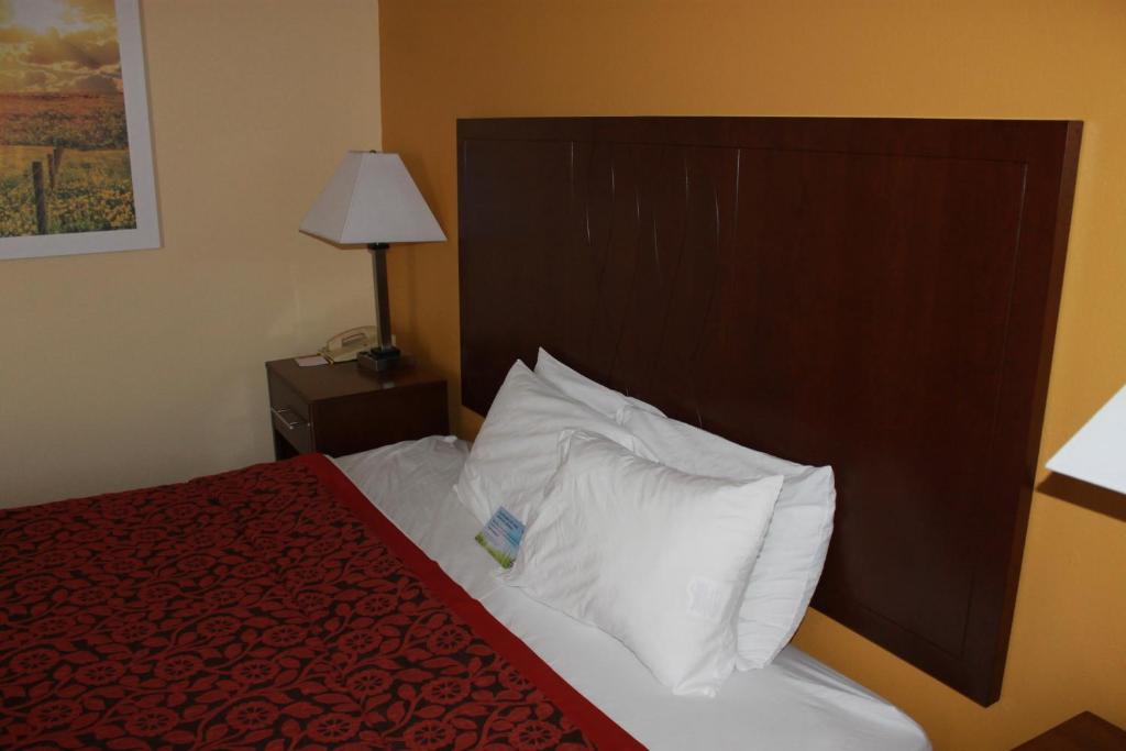 Days Inn by Wyndham Walcott Davenport photo