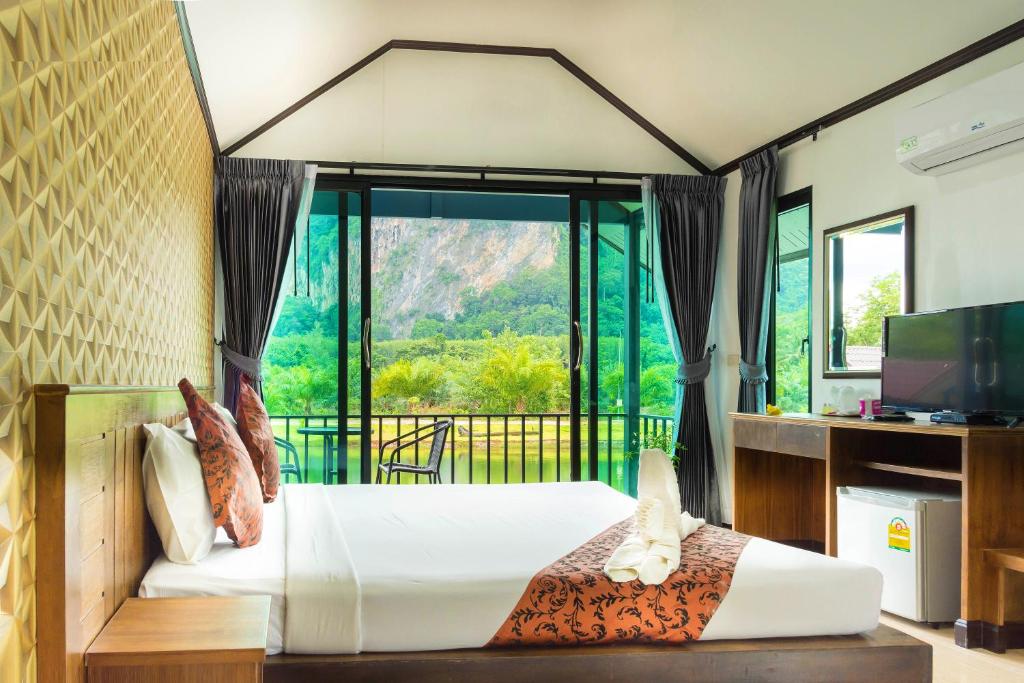 Baan Nai Lake View Resort