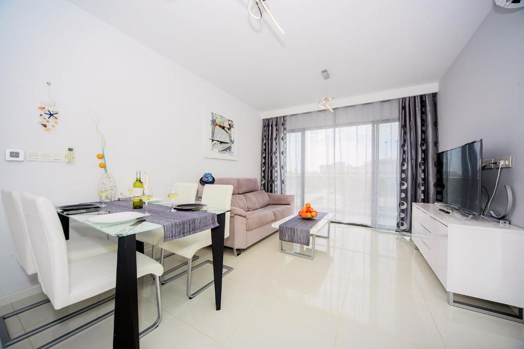 Penthouse 2 bedrooms in Mil Palmeras - 5