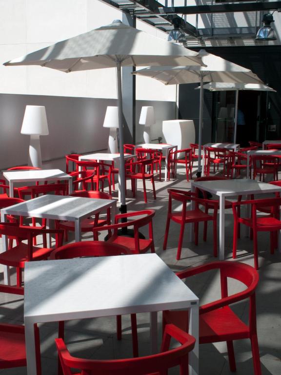 Travelodge Barcelona Poblenou - 2