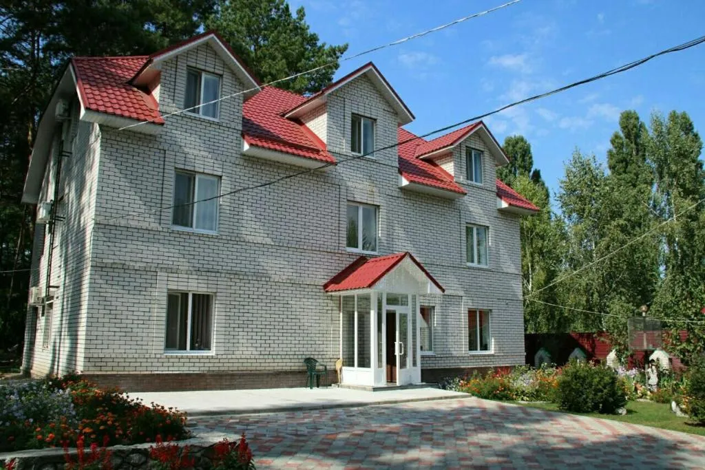 Hotel Tropicana, Hotel in Svitlovodsʼk
