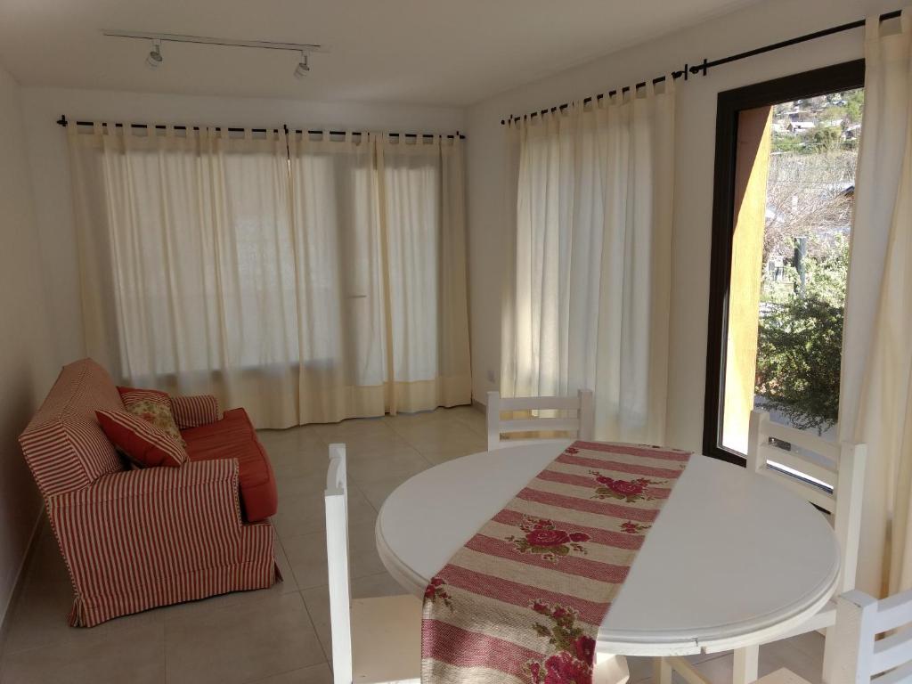 DEPARTAMENTO CENTRICO y COMODO EN SAN MARTIN DE LOS ANDES — Hotel in San Martin De Los Andes