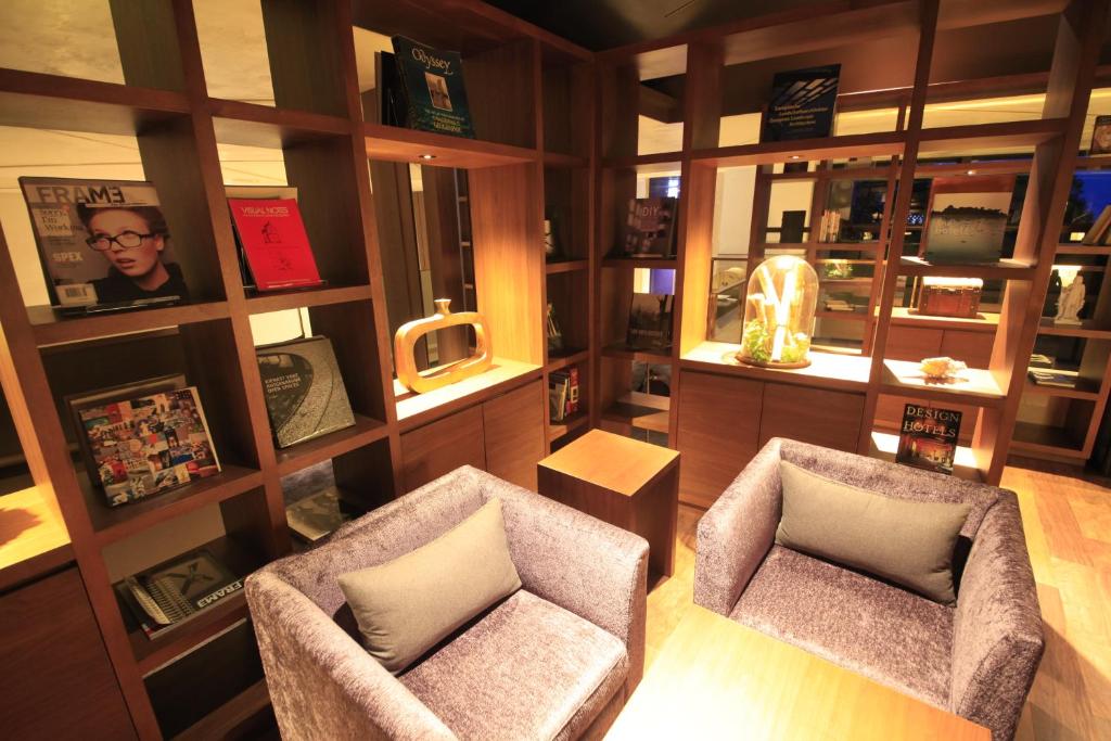 Pub/Lounge