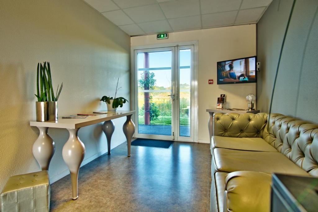Adonis Bayonne Hotel photo
