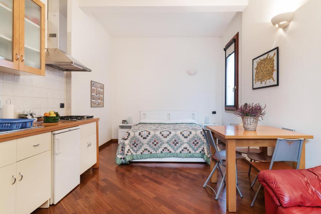 Bologna Central Studio — Hotel in Bologna